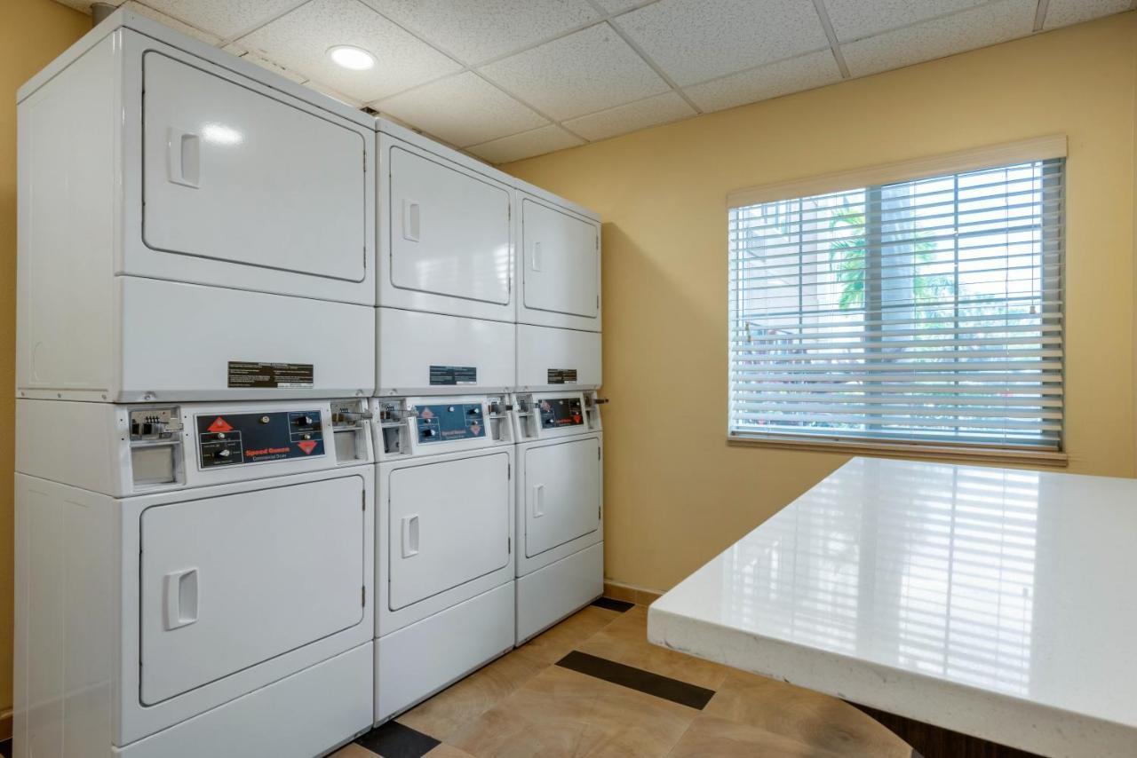 Candlewood Suites Fort Myers Interstate 75 By Ihg Extérieur photo