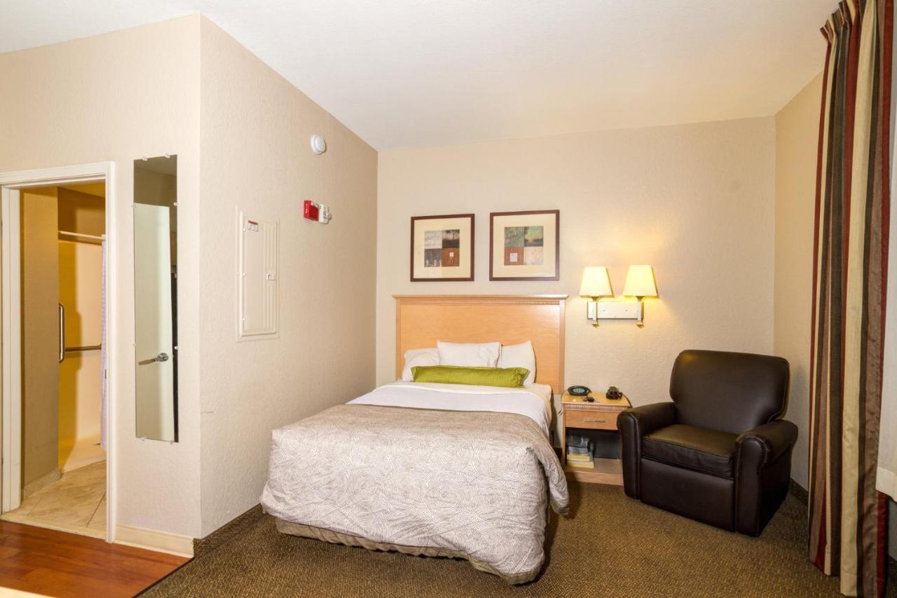 Candlewood Suites Fort Myers Interstate 75 By Ihg Extérieur photo
