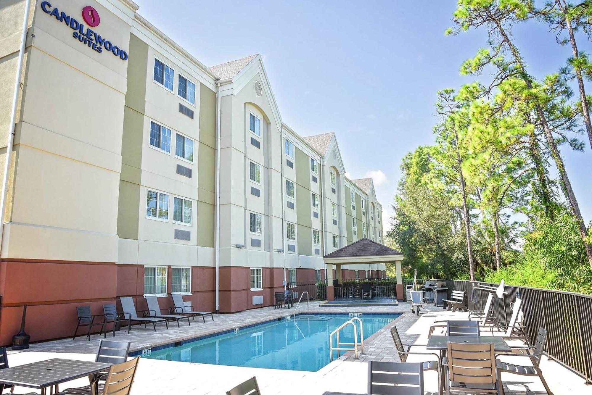 Candlewood Suites Fort Myers Interstate 75 By Ihg Extérieur photo