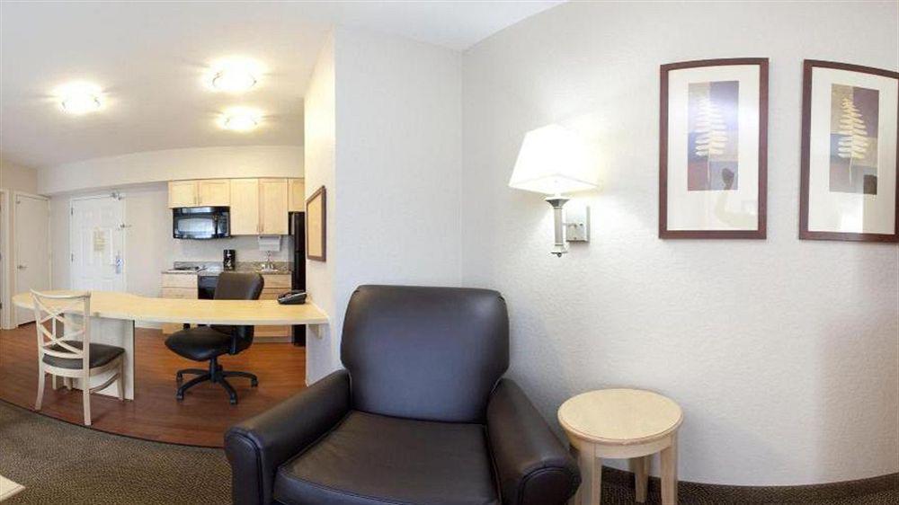 Candlewood Suites Fort Myers Interstate 75 By Ihg Extérieur photo